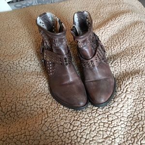 Brown Volatile booties